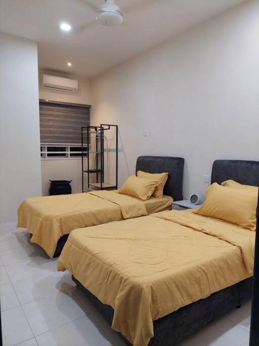 Yong Guesthouse Kuala Kangsar Esterno foto