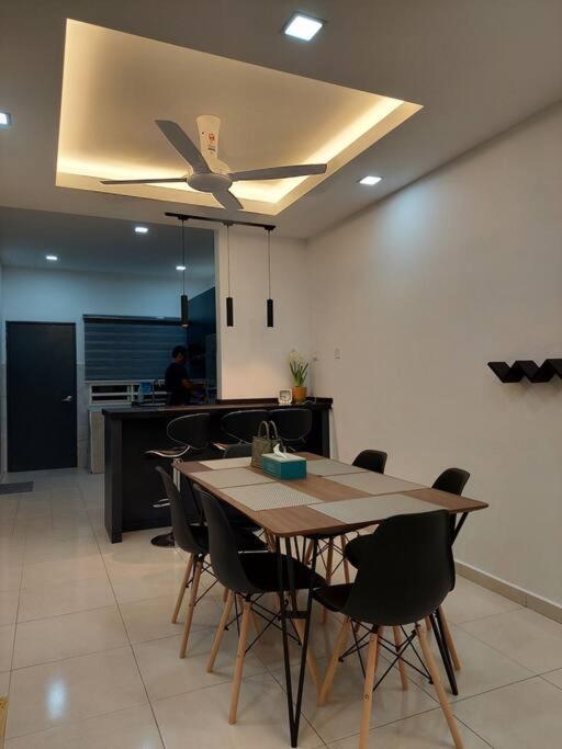 Yong Guesthouse Kuala Kangsar Esterno foto